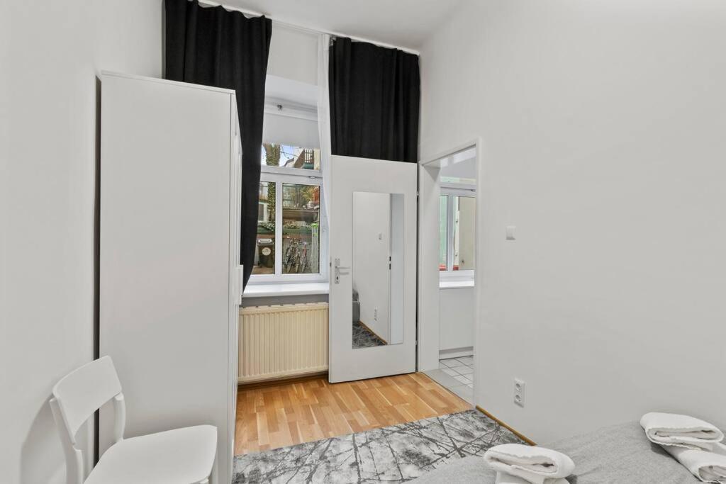 Modern Apartment Close To Center - 2Br Wenen Buitenkant foto