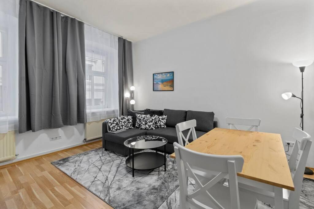 Modern Apartment Close To Center - 2Br Wenen Buitenkant foto